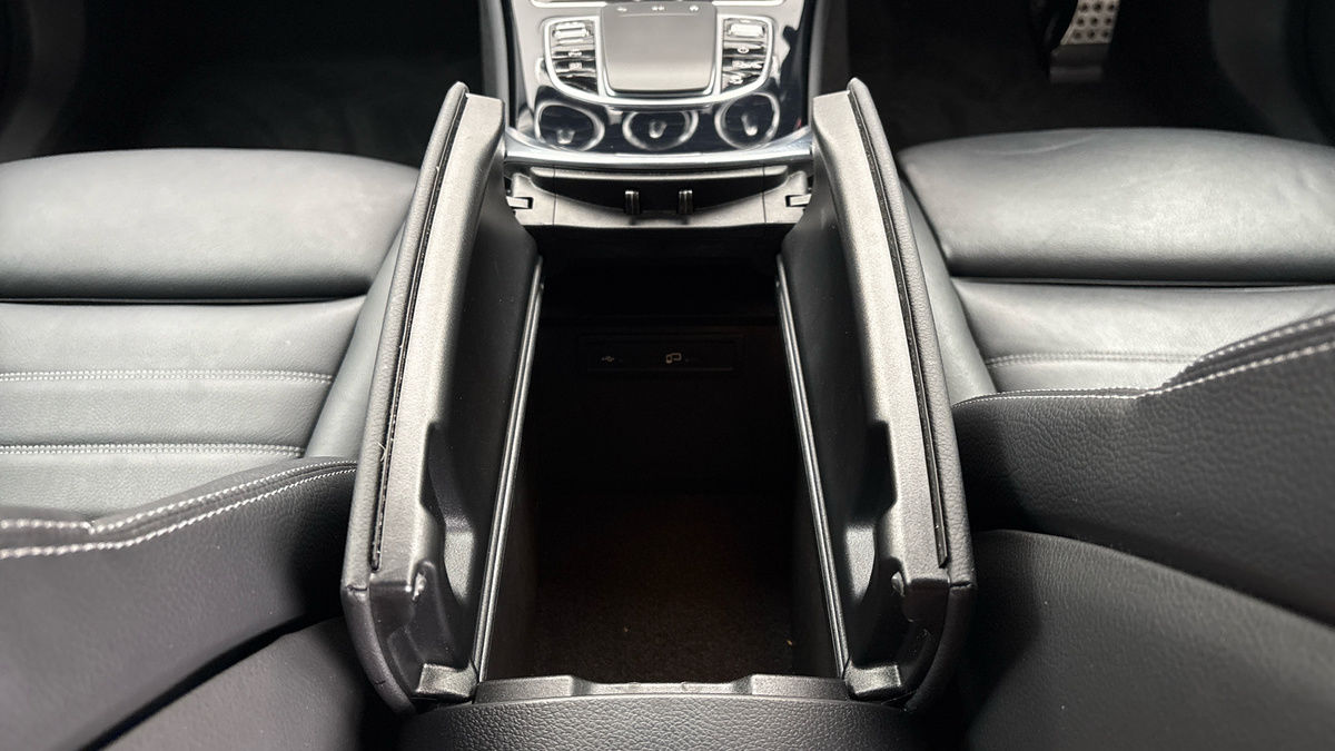Mercedes-Benz GLC Image 26