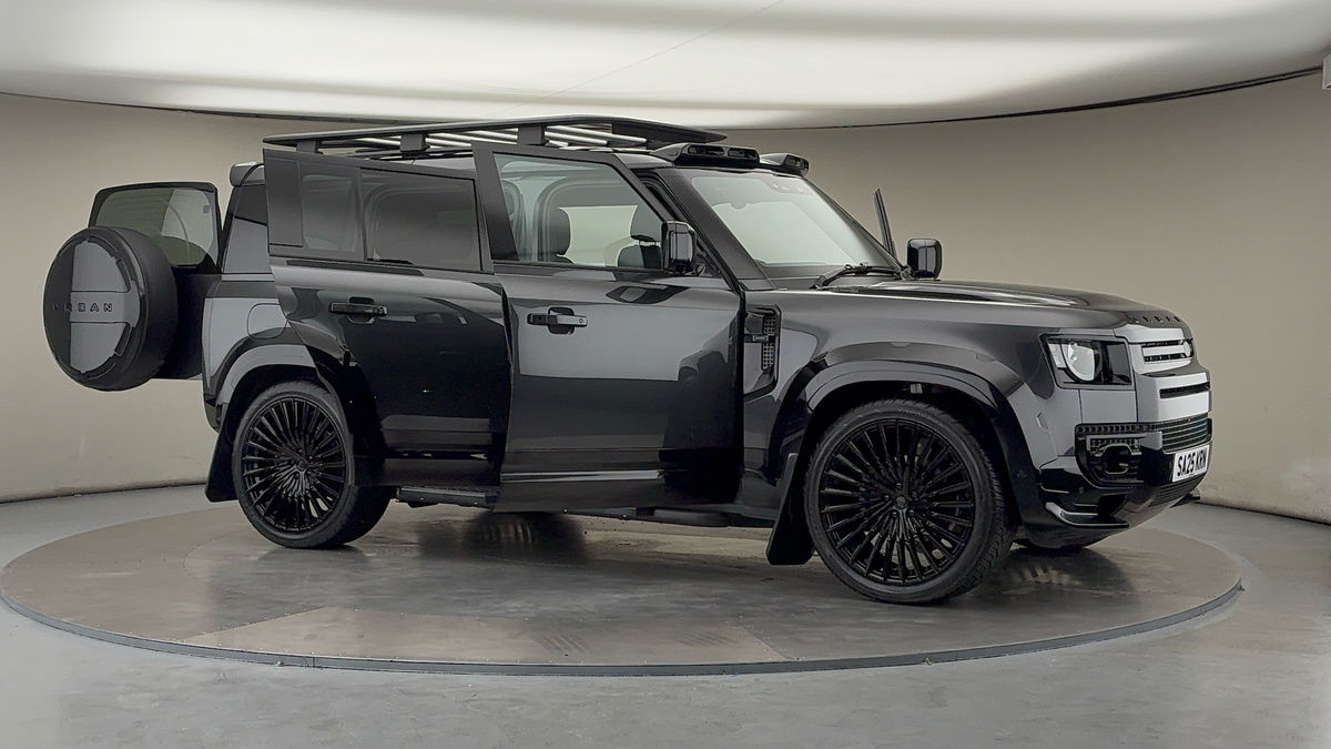 More views of Land Rover Defender 110