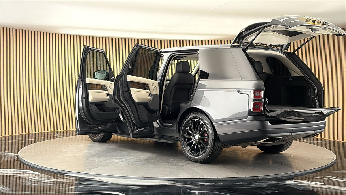 More views of Land Rover Range Rover