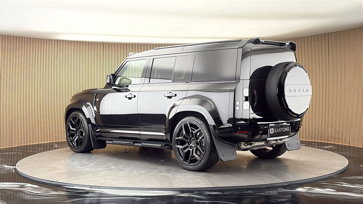More views of Land Rover Defender 110