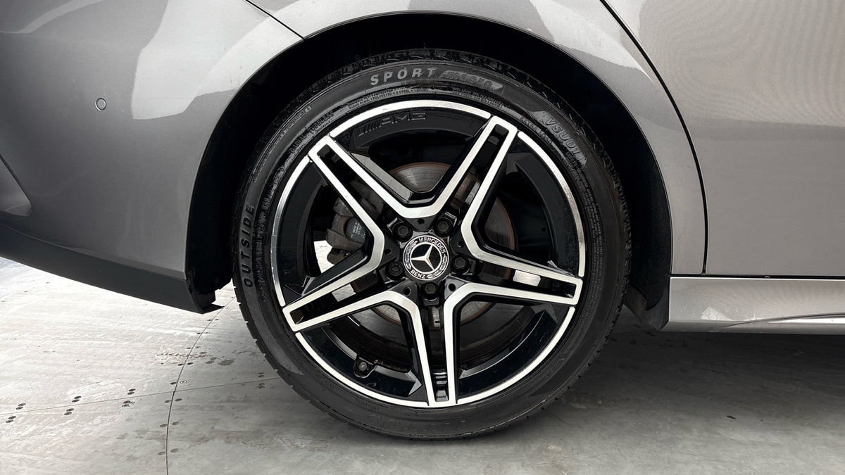 Mercedes-Benz CLA Image 10