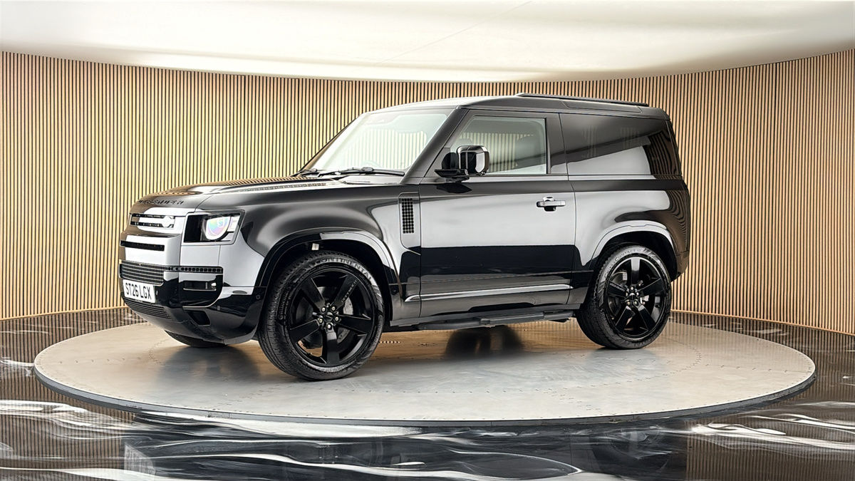 More views of Land Rover Defender 90
