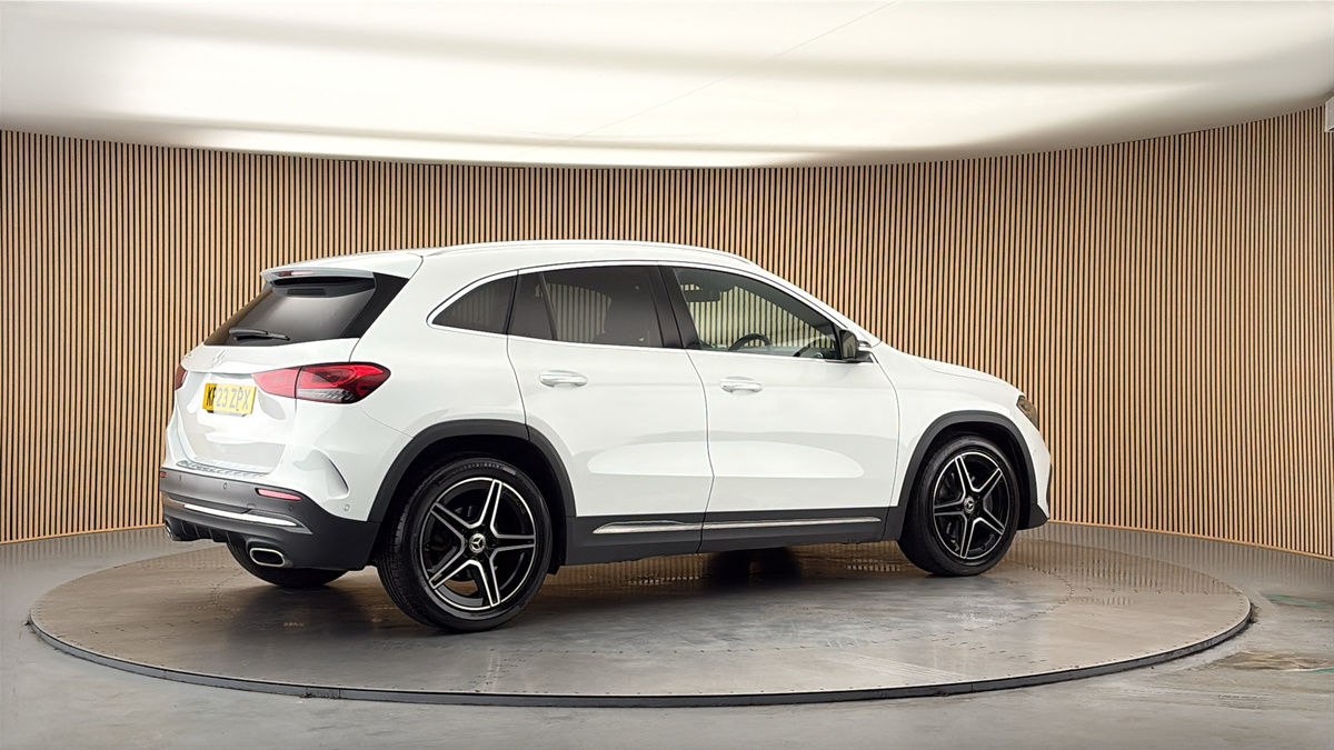 More views of Mercedes-Benz GLA