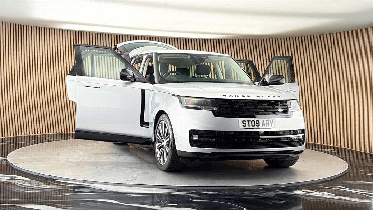 More views of Land Rover Range Rover