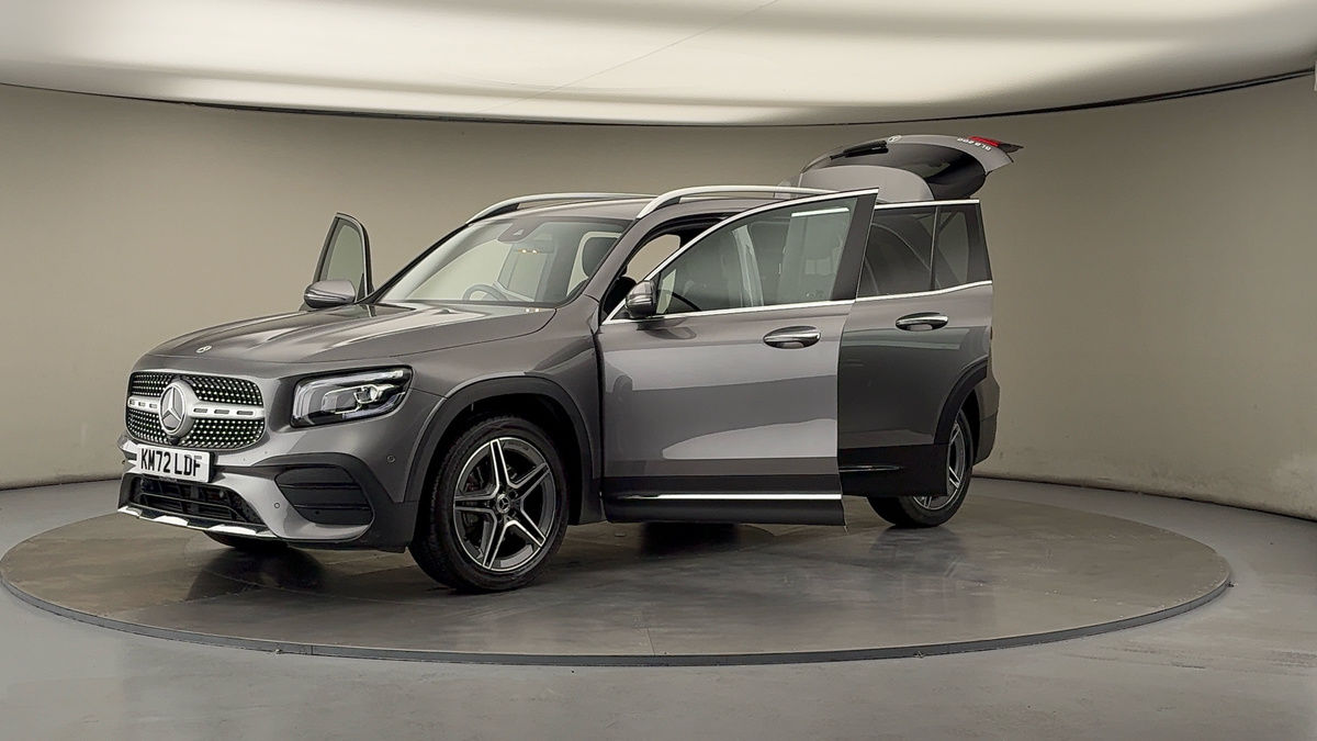 Mercedes-Benz GLB Image 22