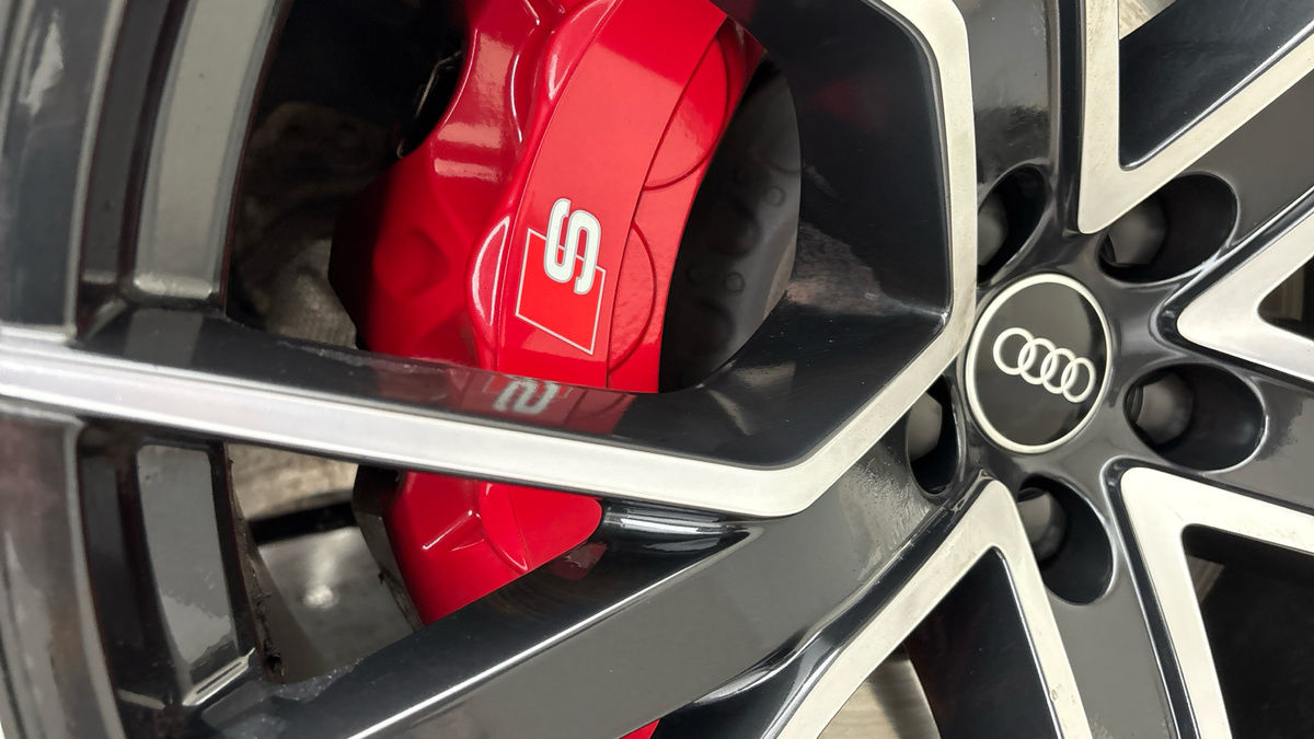 Audi SQ8 Image 25