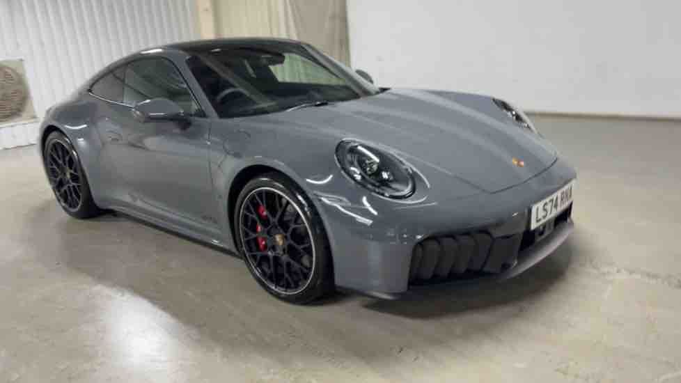 More views of Porsche 911