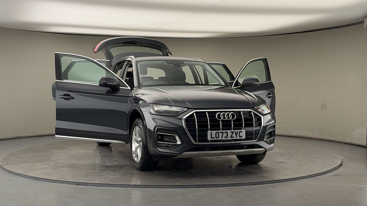 More views of Audi Q5