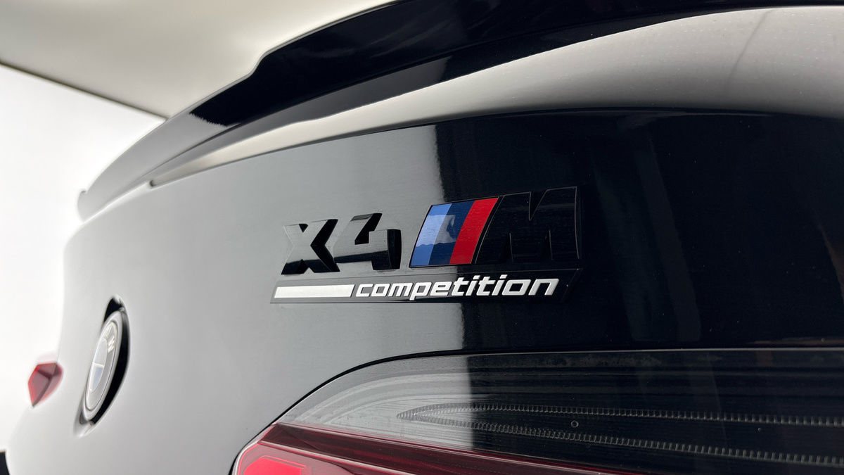 More views of BMW X4 M