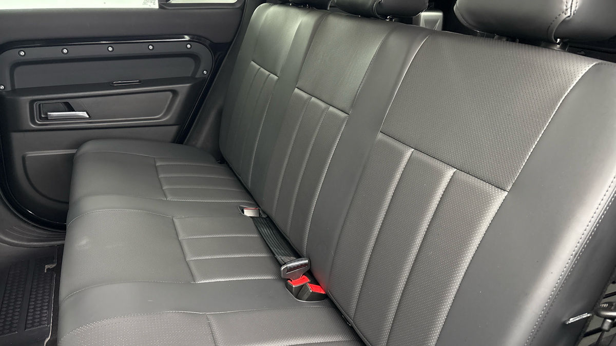 Land Rover Defender 110 Urban Image 8