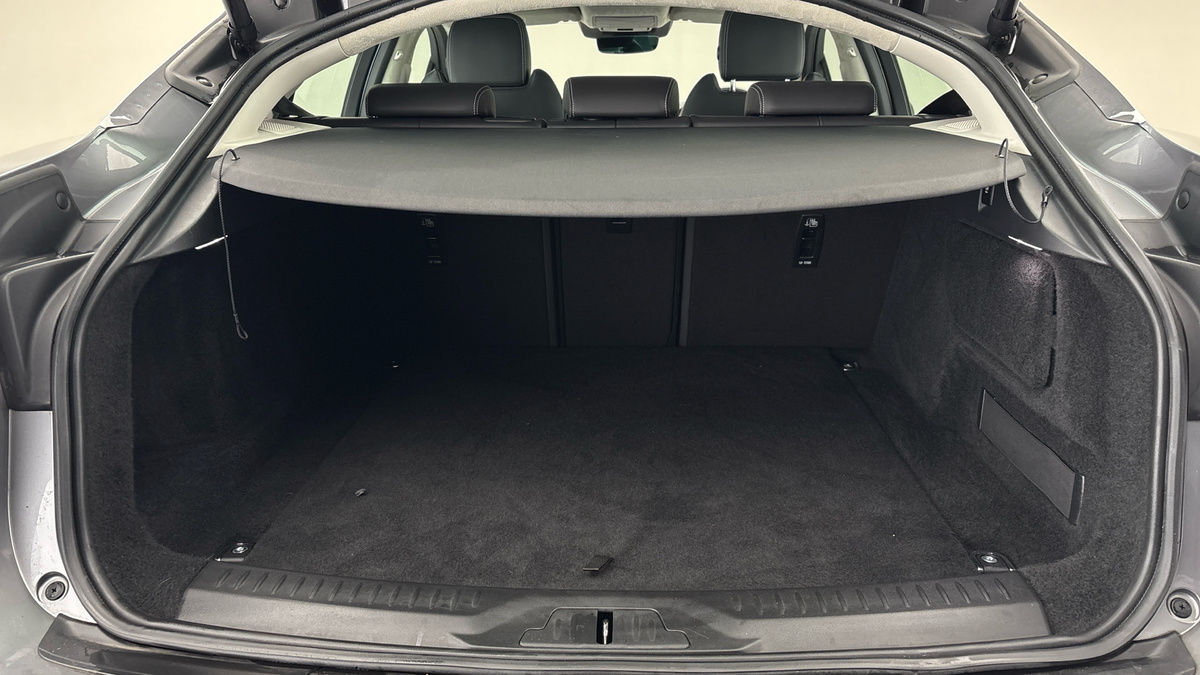 Jaguar I-PACE Image 12