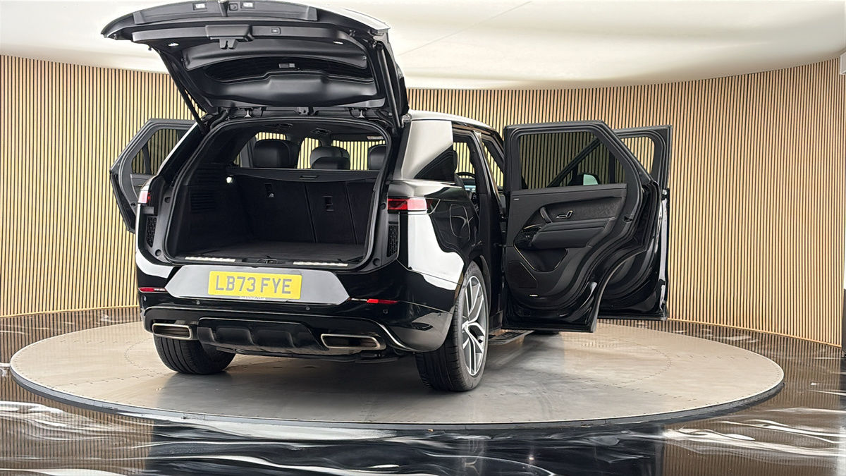 More views of Land Rover Range Rover Sport