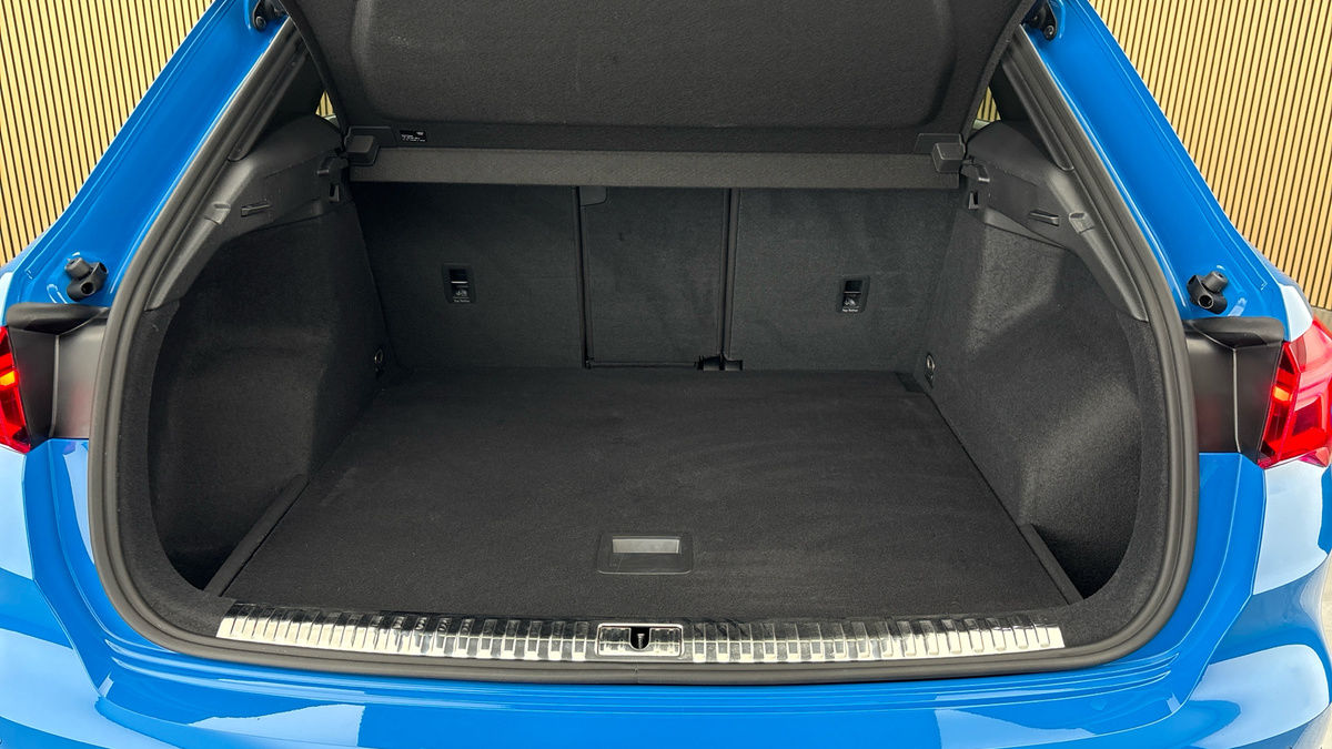 Audi Q3 Image 11