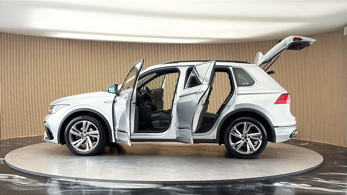 More views of Volkswagen Tiguan