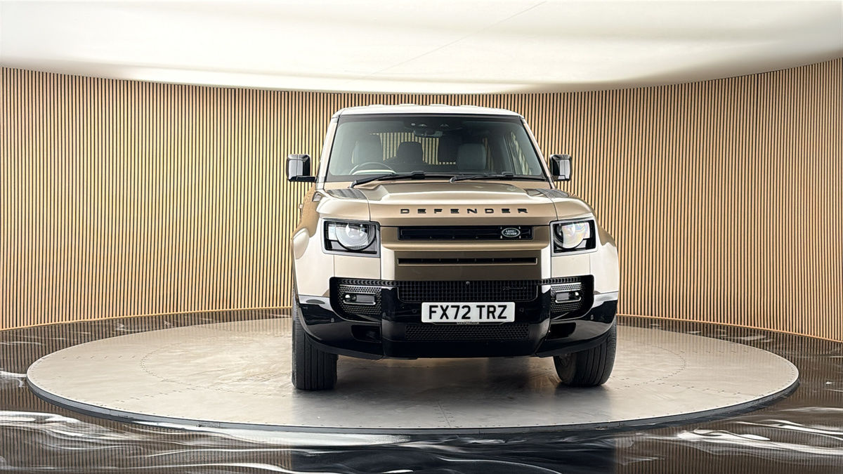 More views of Land Rover Defender 90