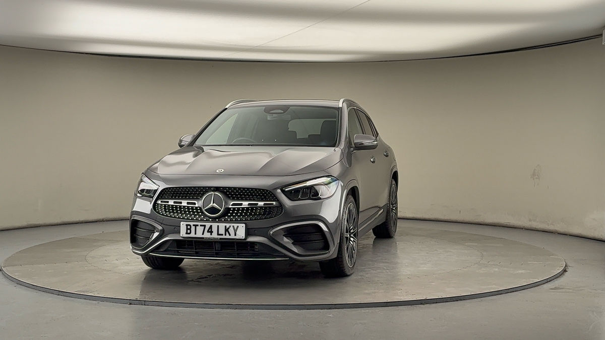 More views of Mercedes-Benz GLA