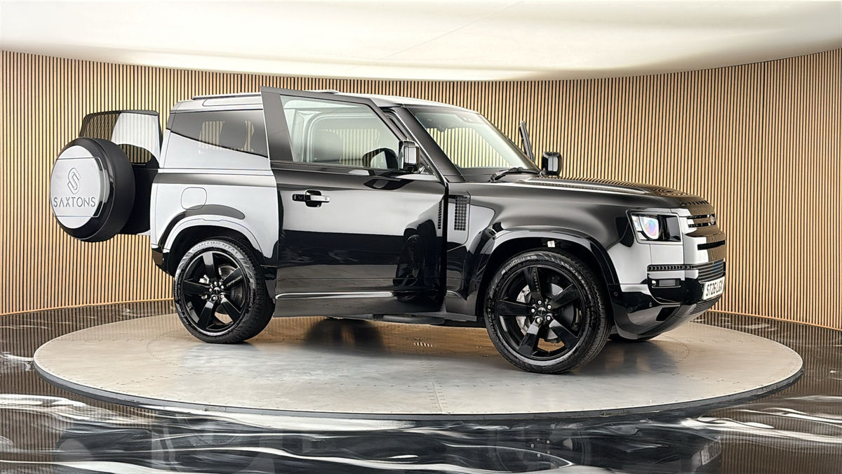 More views of Land Rover Defender 90