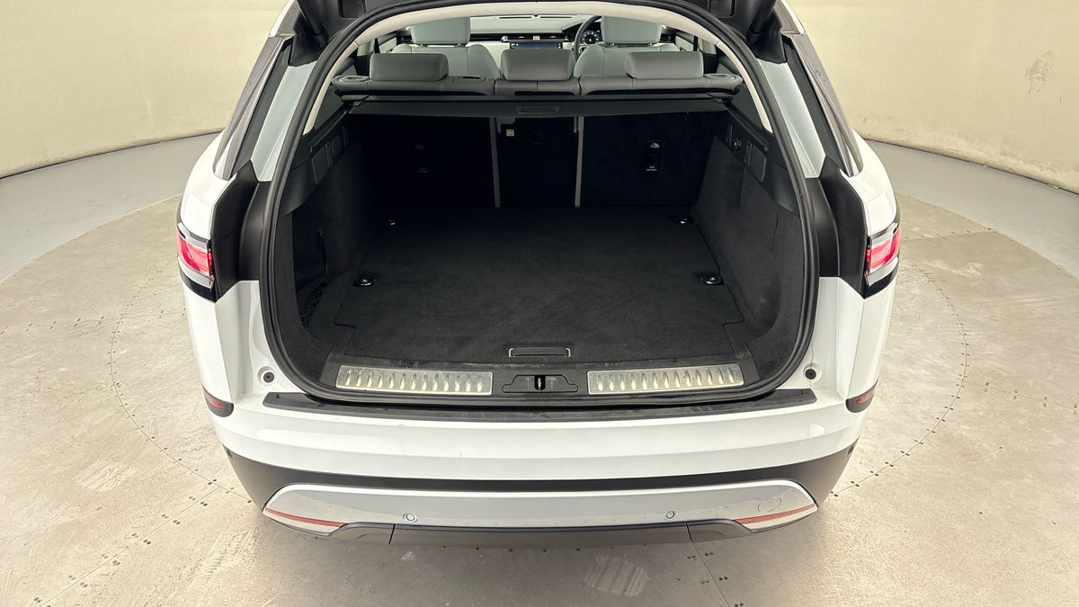 Land Rover Range Rover Velar Image 11
