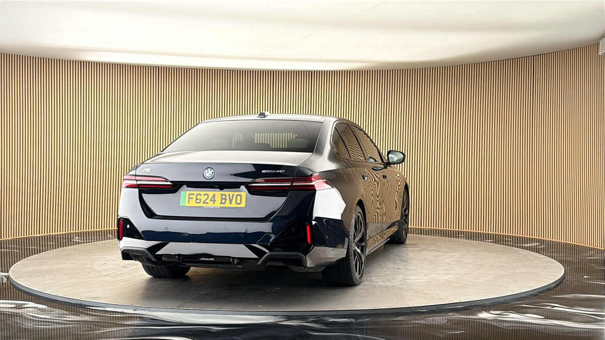 More views of BMW i5
