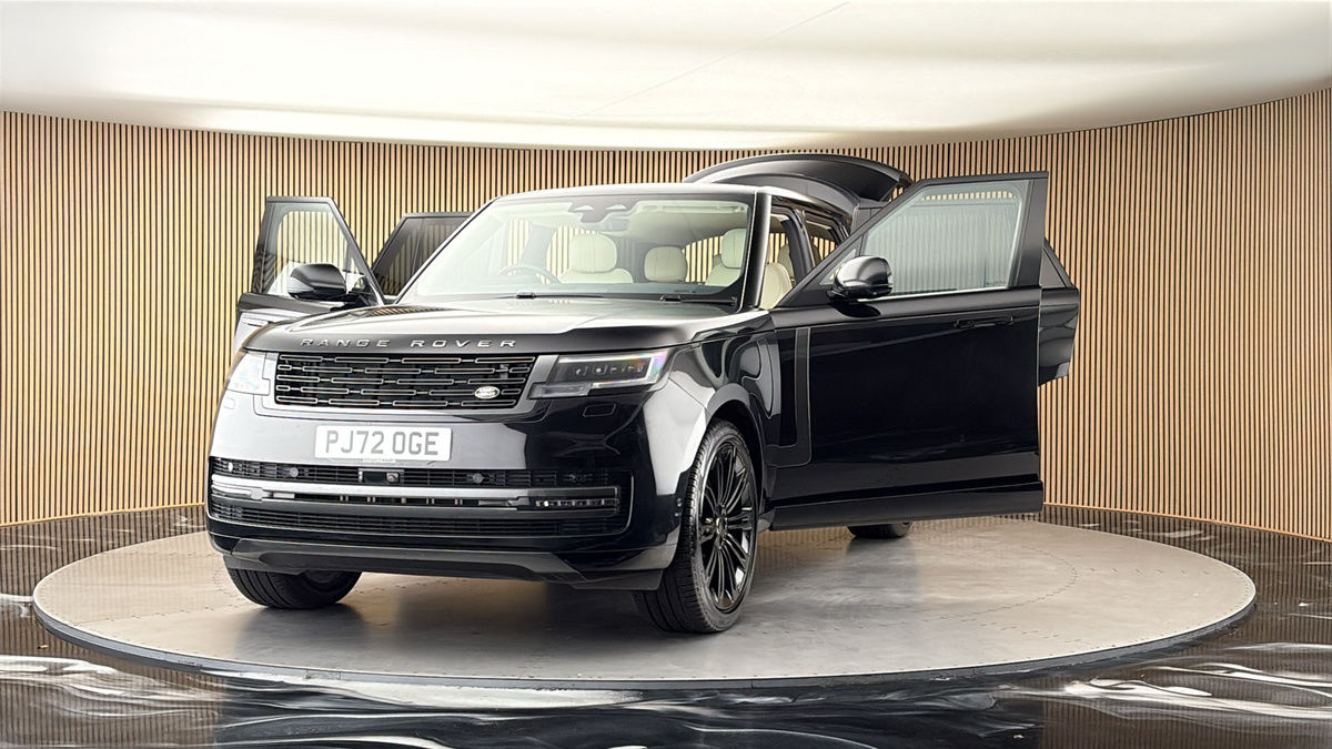 More views of Land Rover Range Rover