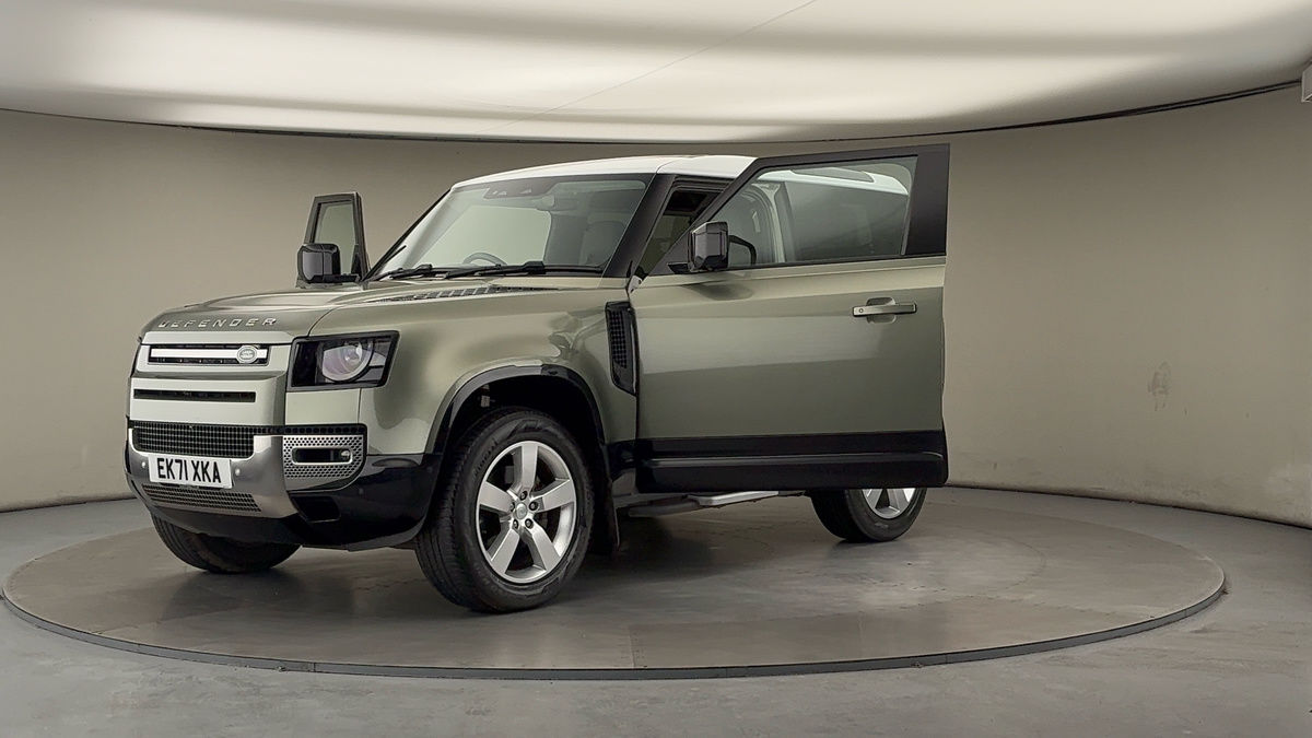 More views of Land Rover Defender 90