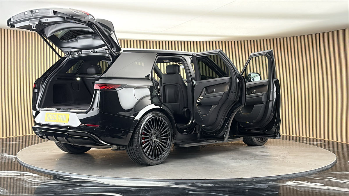 More views of Land Rover Range Rover Sport