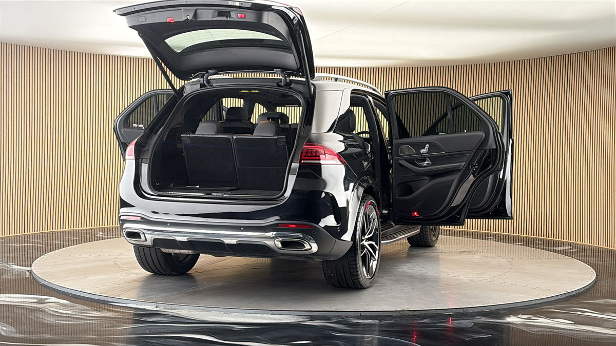 More views of Mercedes-Benz GLE