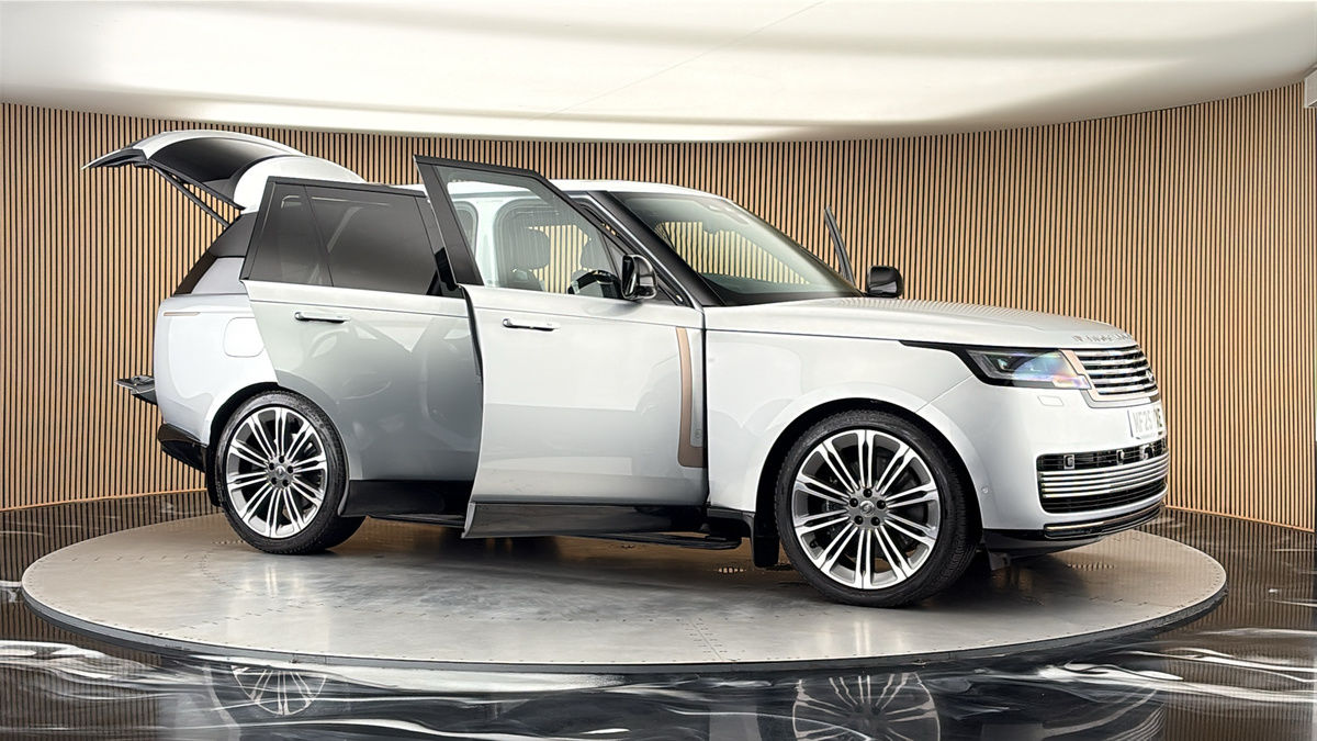 More views of Land Rover Range Rover