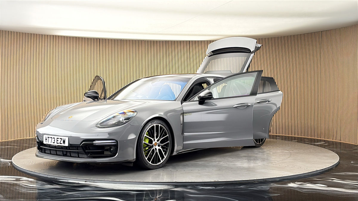 More views of Porsche Panamera