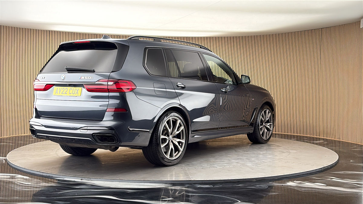 More views of BMW X7