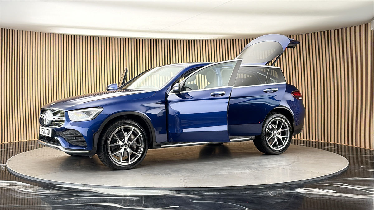 More views of Mercedes-Benz GLC