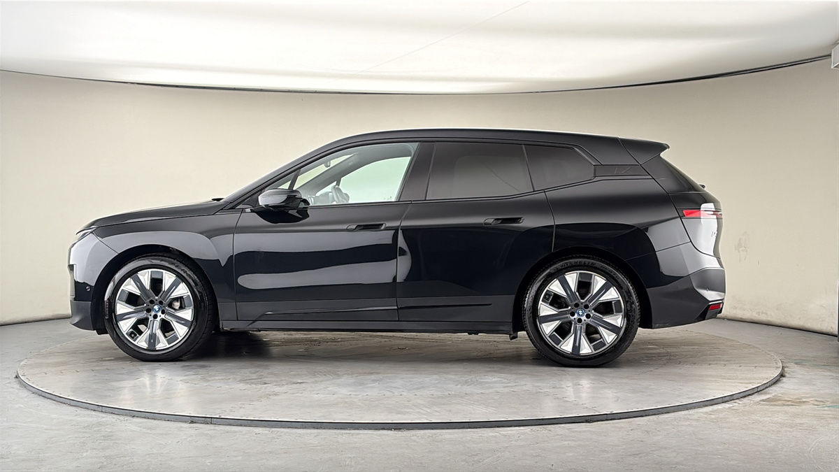 More views of BMW iX