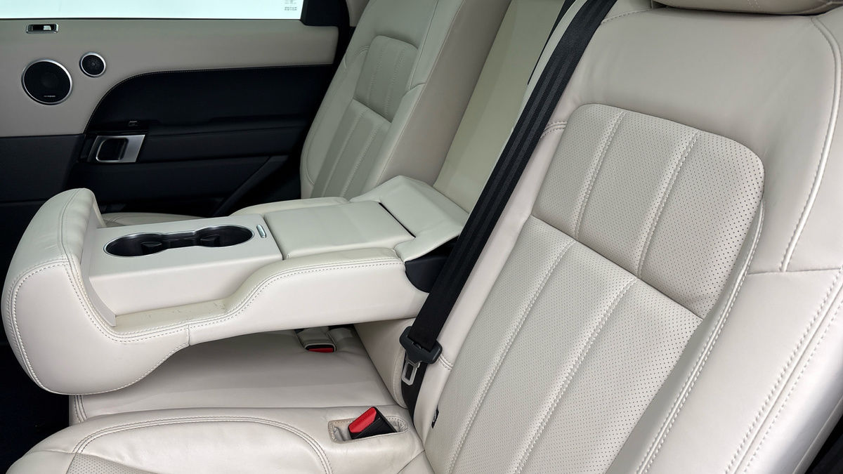 Land Rover Range Rover Sport Image 9