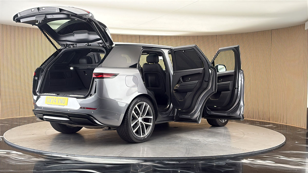 More views of Land Rover Range Rover Sport