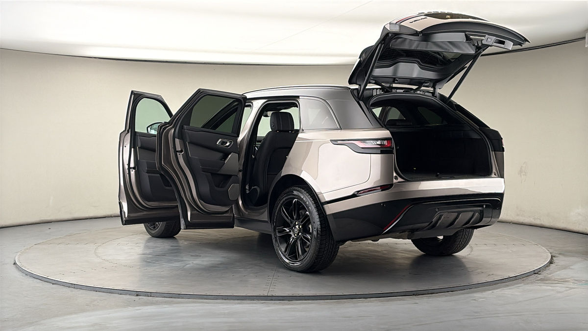 Land Rover Range Rover Velar Image 23