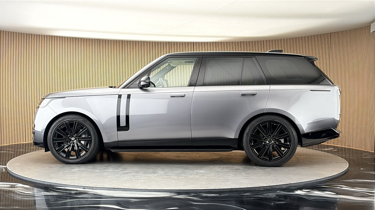 More views of Land Rover Range Rover