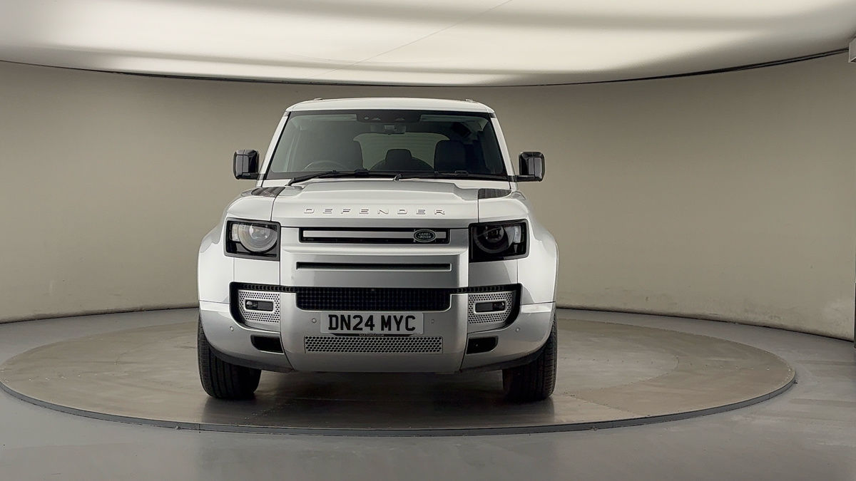 Land Rover Defender 110 Image 3