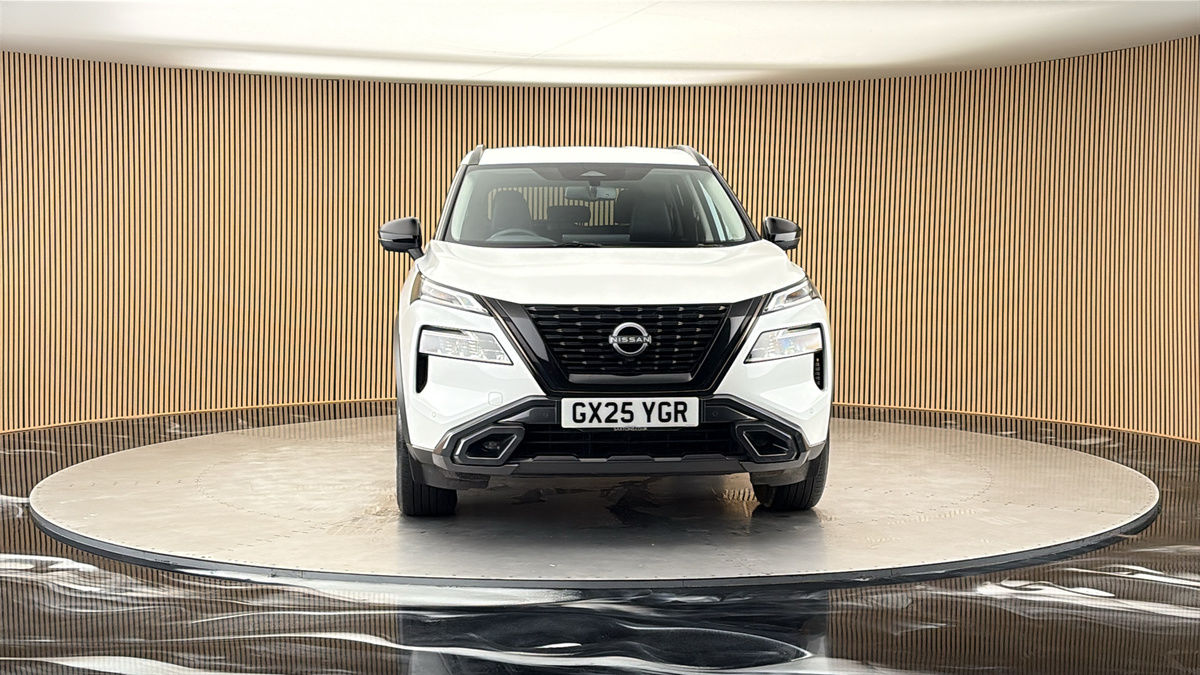 More views of Nissan X-Trail