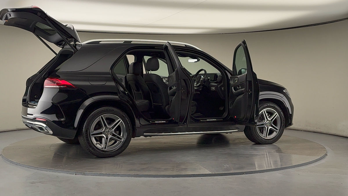 More views of Mercedes-Benz GLE