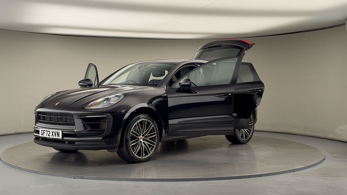 More views of Porsche Macan