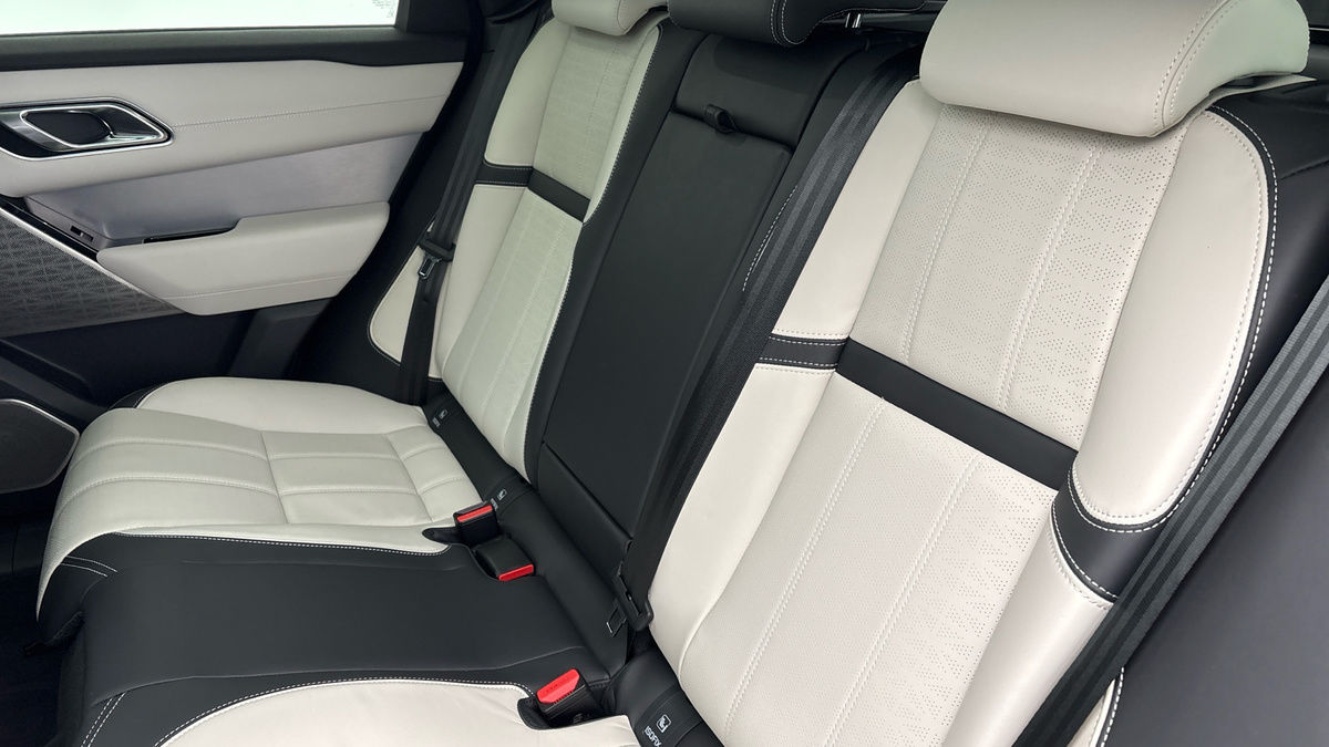 Land Rover Range Rover Velar Image 8
