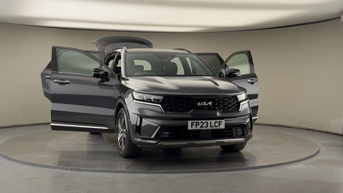 More views of Kia Sorento