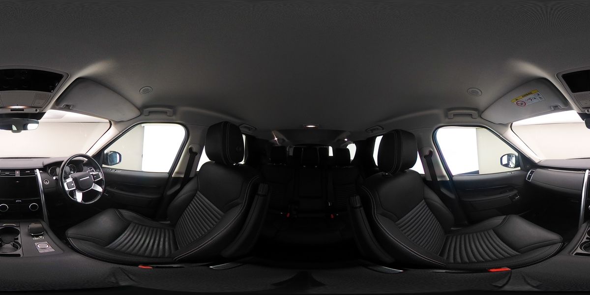 More views of Land Rover Discovery