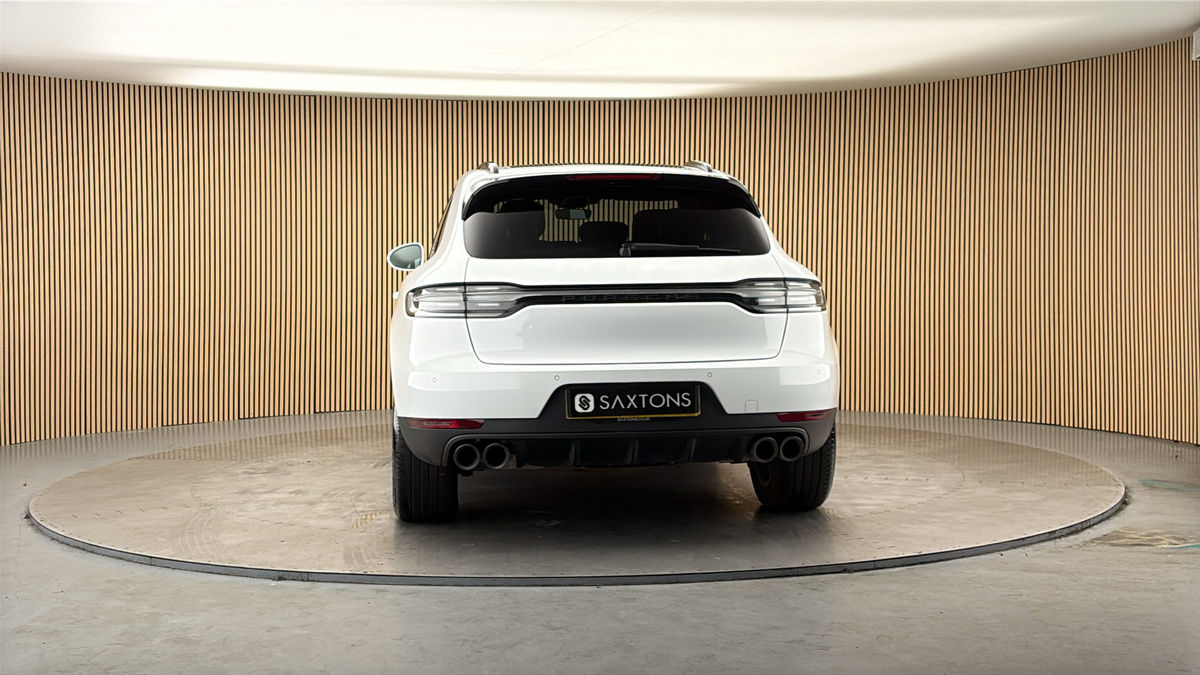 More views of Porsche Macan