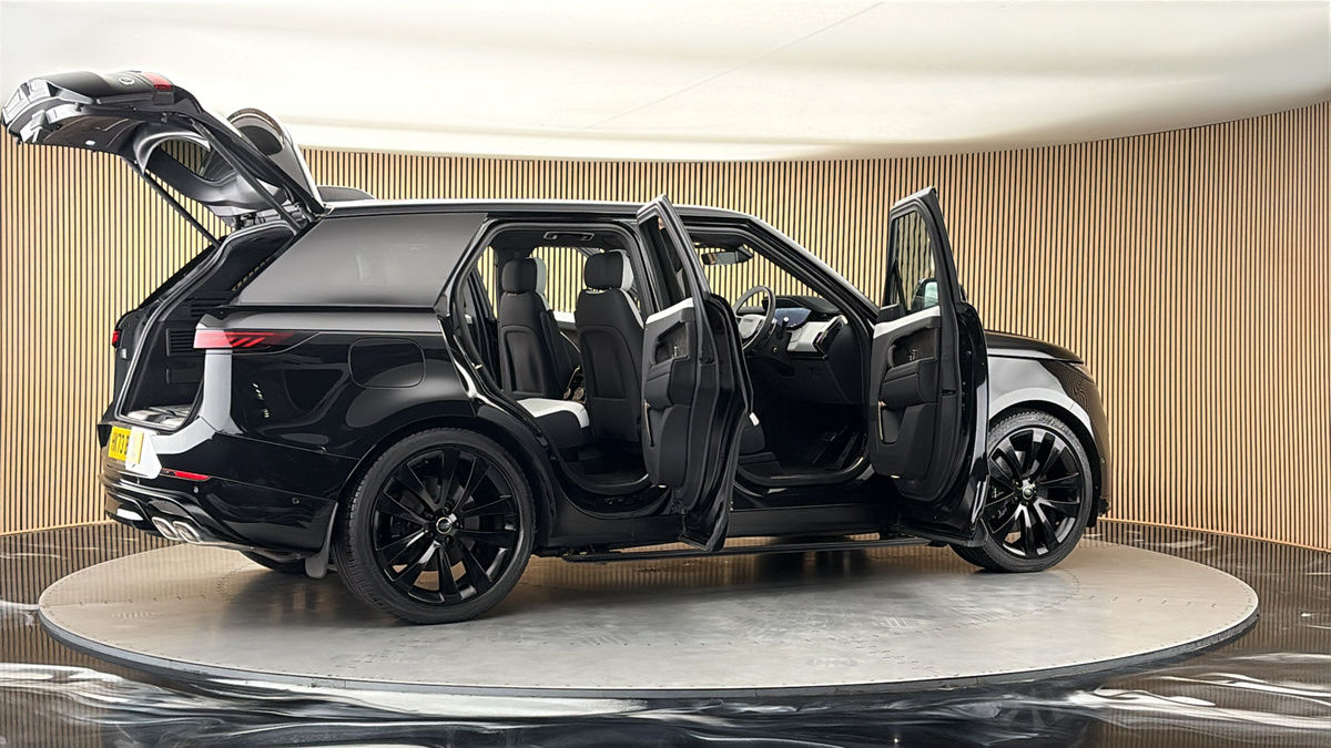 More views of Land Rover Range Rover Sport