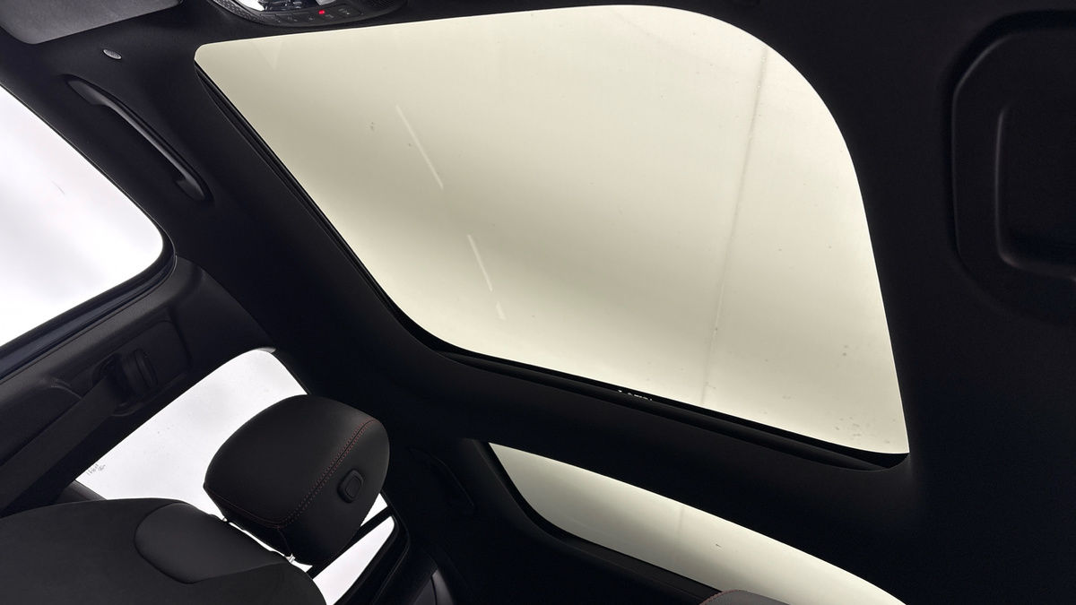 Mercedes-Benz GLA Image 6