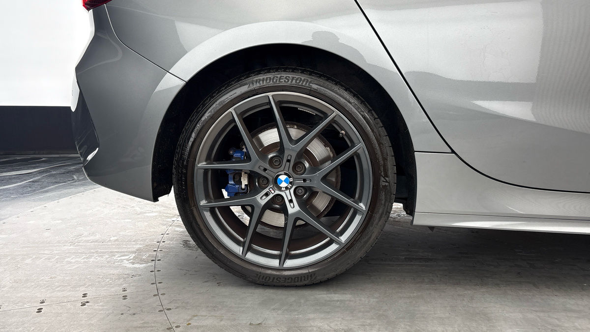 BMW 1 Series Image 10
