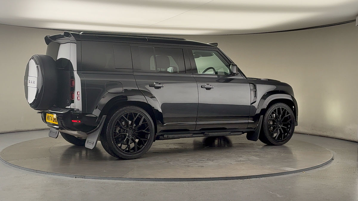 More views of Land Rover Defender 110