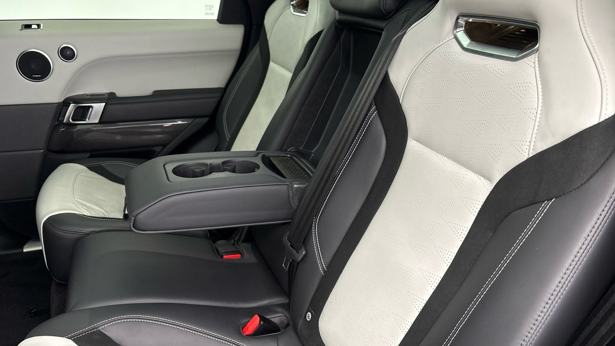 Land Rover Range Rover Sport Image 9