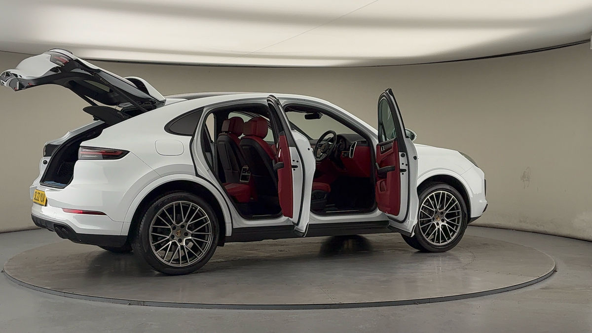 More views of Porsche Cayenne